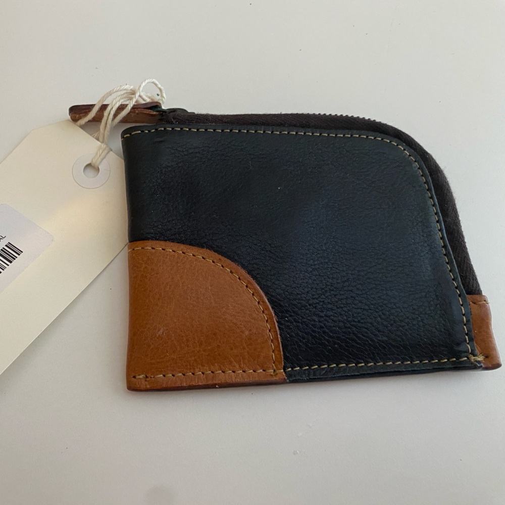 NWT, Moore and Giles Half Zip Leather Wallet, Navy & Natural Leathers